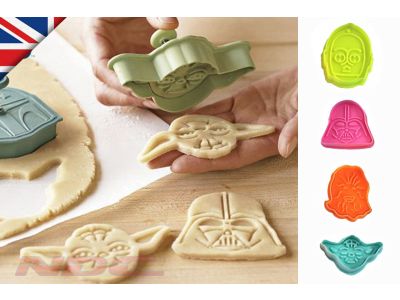 4 x Novelty Star Wars Cookie Cutters/Plungers-Darth Vader/ Yoda/ Chewbacca/C3PO